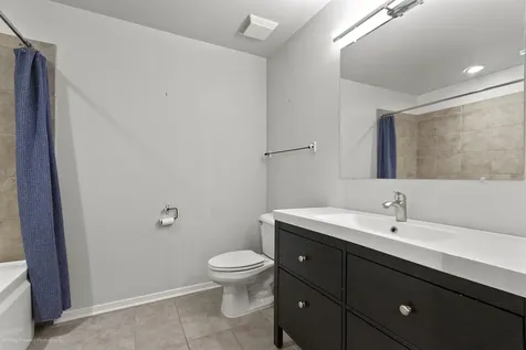 900 North Kingsbury Street Chicago IL 60610