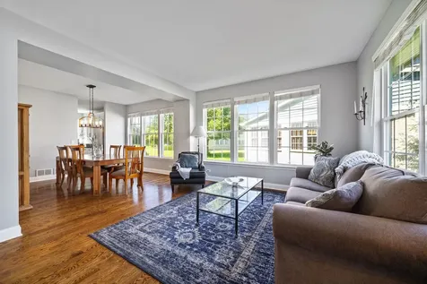 1214 Ridgewood Court Vernon Hills IL 60061