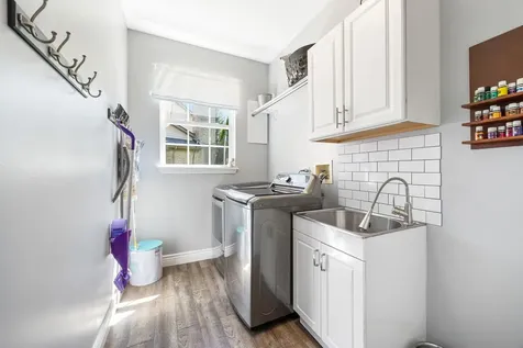1214 Ridgewood Court Vernon Hills IL 60061