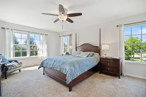 1214 Ridgewood Court Vernon Hills IL 60061