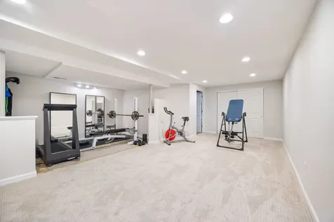 1214 Ridgewood Court Vernon Hills IL 60061