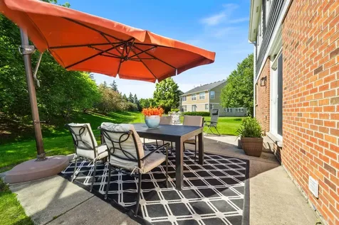1214 Ridgewood Court Vernon Hills IL 60061