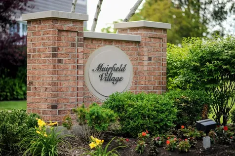 1214 Ridgewood Court Vernon Hills IL 60061
