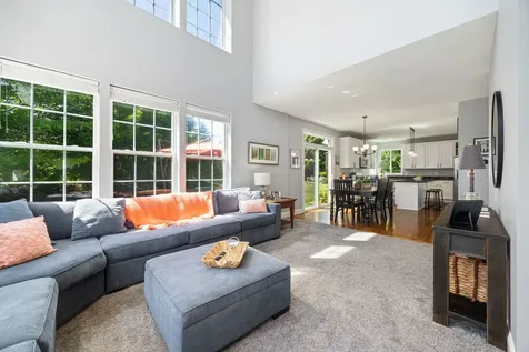 1214 Ridgewood Court Vernon Hills IL 60061