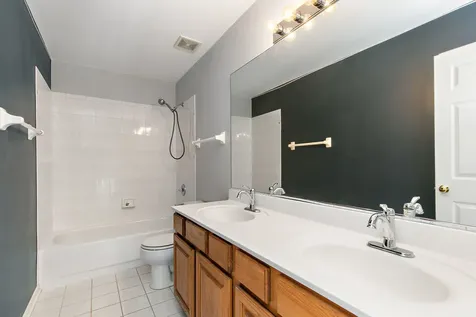 349 Hampton Court Crystal Lake IL 60012