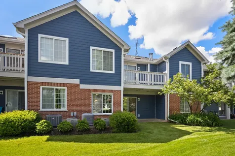201 Charleston Court Schaumburg IL 60193