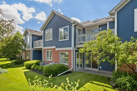 201 Charleston Court Schaumburg IL 60193