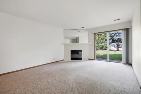 201 Charleston Court Schaumburg IL 60193