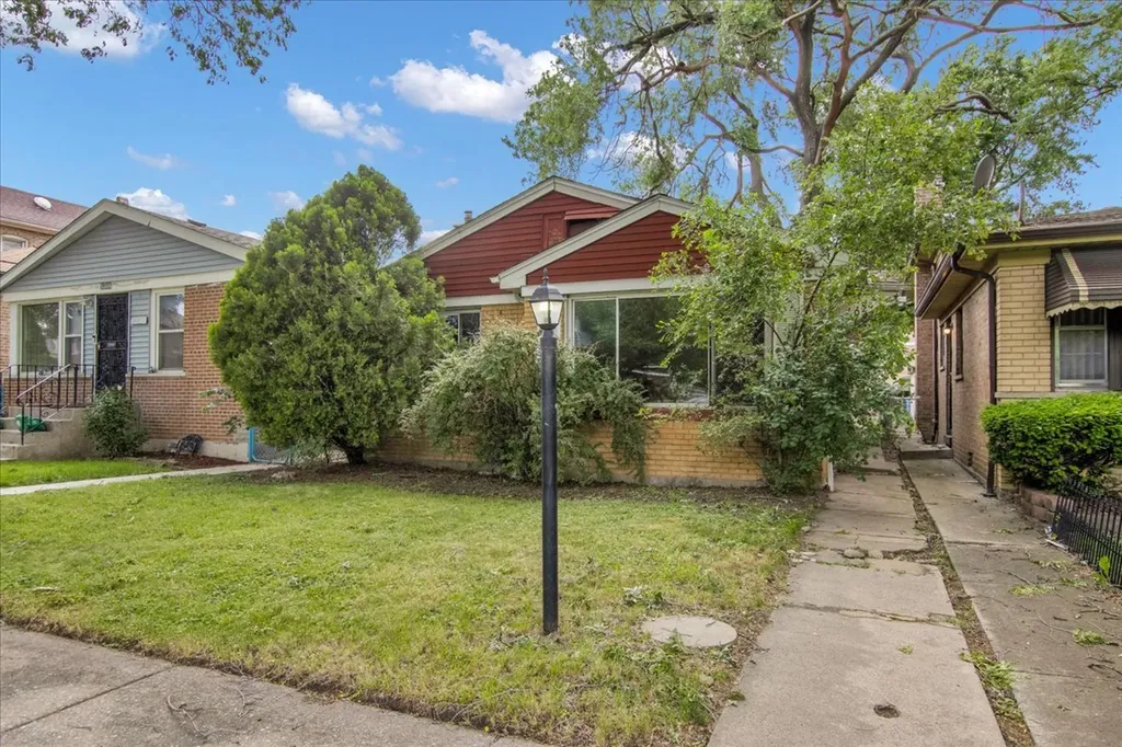 9302 South Rhodes Avenue Chicago IL 60619