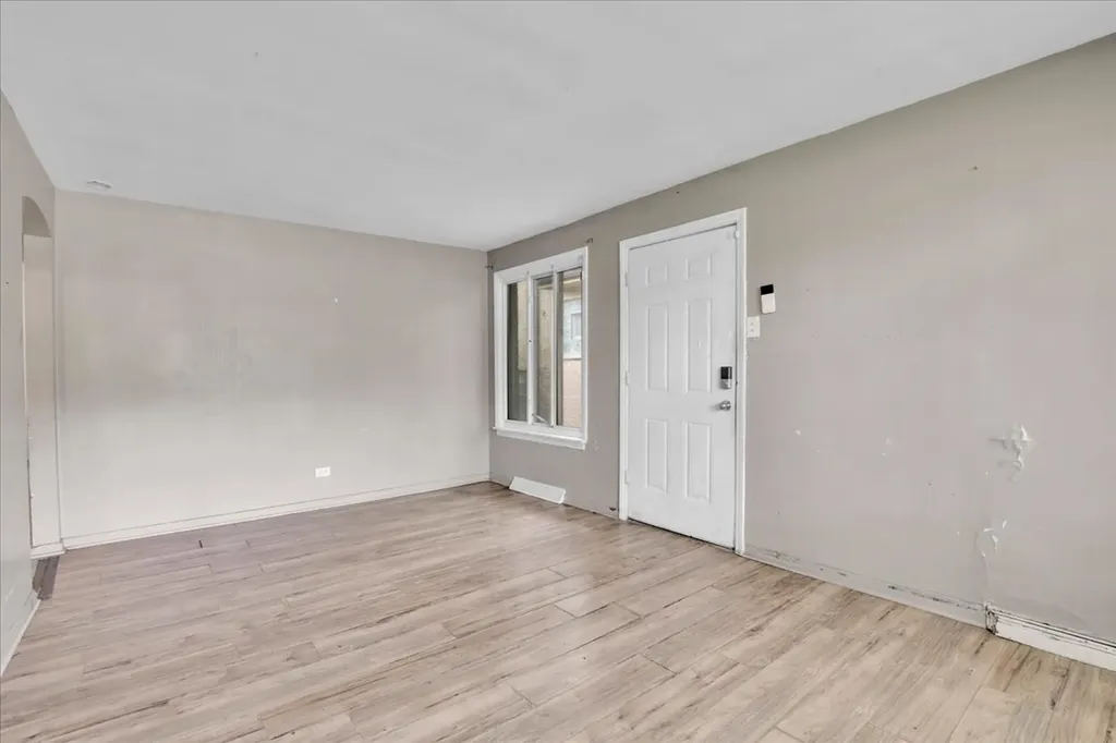 9302 South Rhodes Avenue Chicago IL 60619