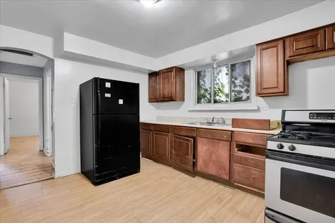 9302 South Rhodes Avenue Chicago IL 60619