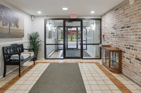 2604 North Windsor Drive Arlington Heights IL 60004