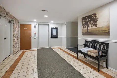 2604 North Windsor Drive Arlington Heights IL 60004