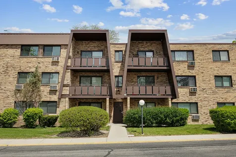 2604 North Windsor Drive Arlington Heights IL 60004