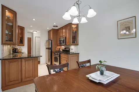 2604 North Windsor Drive Arlington Heights IL 60004