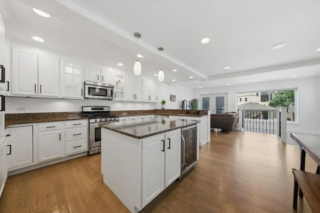 2112 West Superior Street Chicago IL 60612