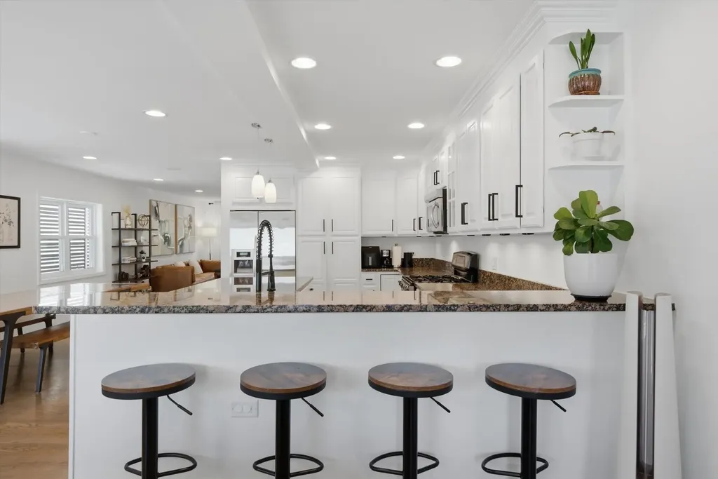 2112 West Superior Street Chicago IL 60612