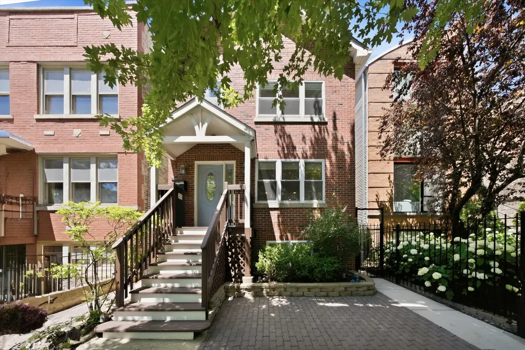 2112 West Superior Street Chicago IL 60612