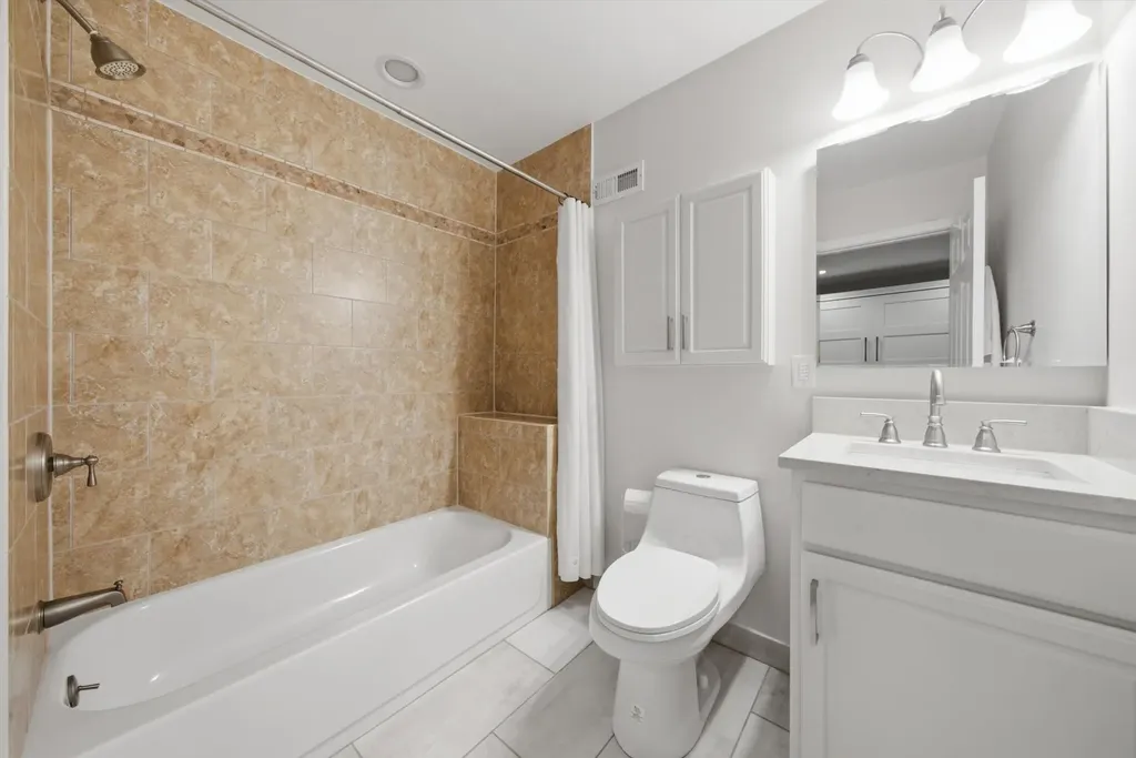 2112 West Superior Street Chicago IL 60612