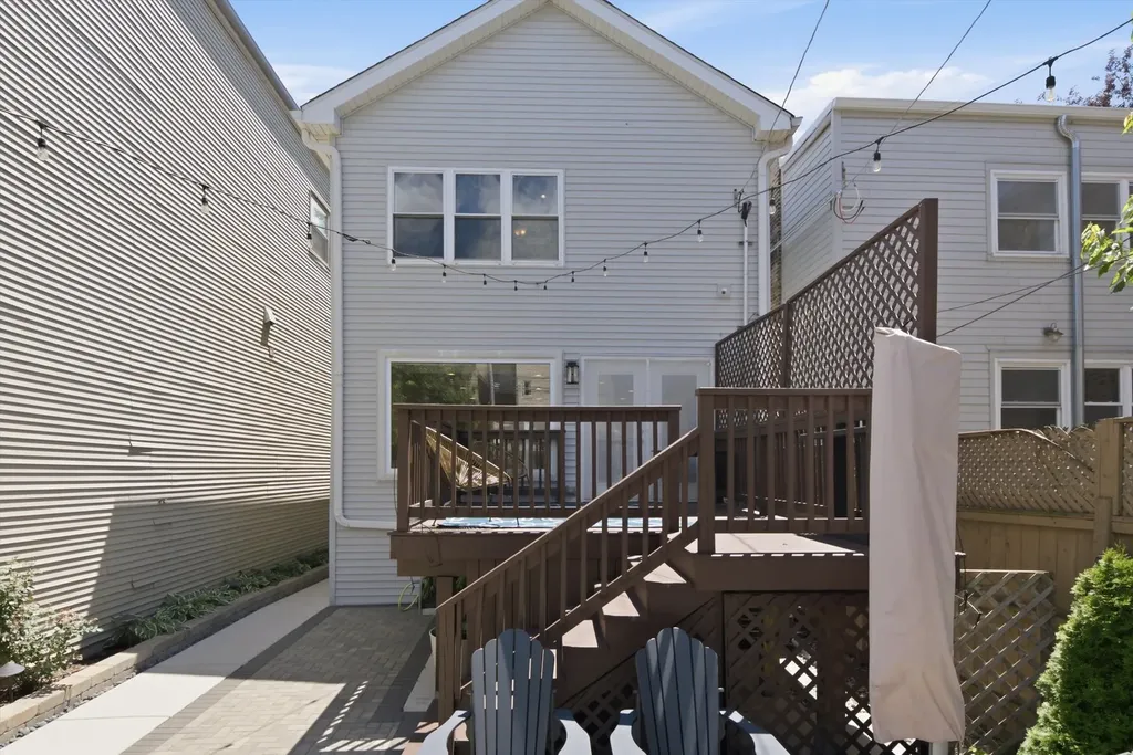 2112 West Superior Street Chicago IL 60612