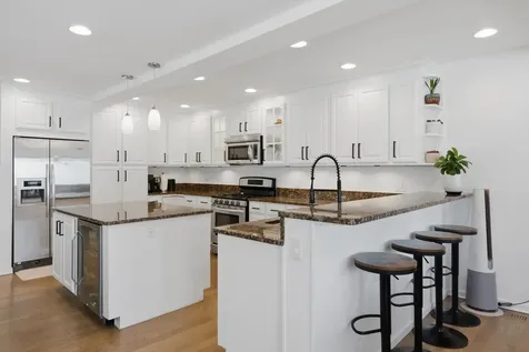 2112 West Superior Street Chicago IL 60612