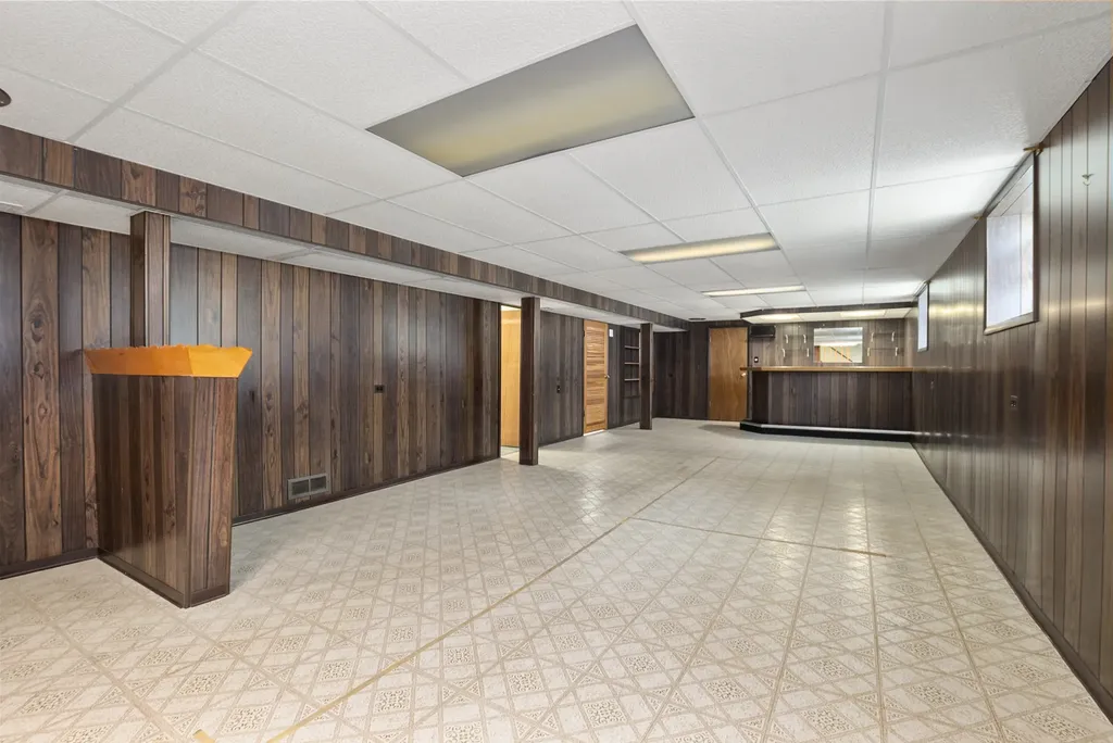 6235 South Nashville Avenue Chicago IL 60638