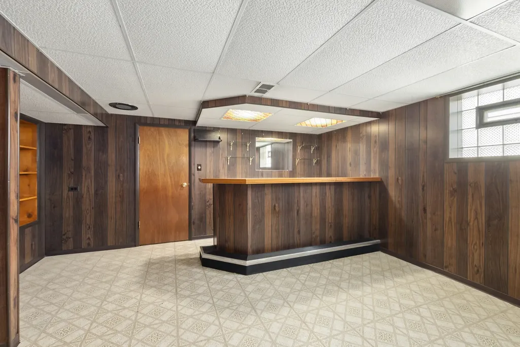 6235 South Nashville Avenue Chicago IL 60638
