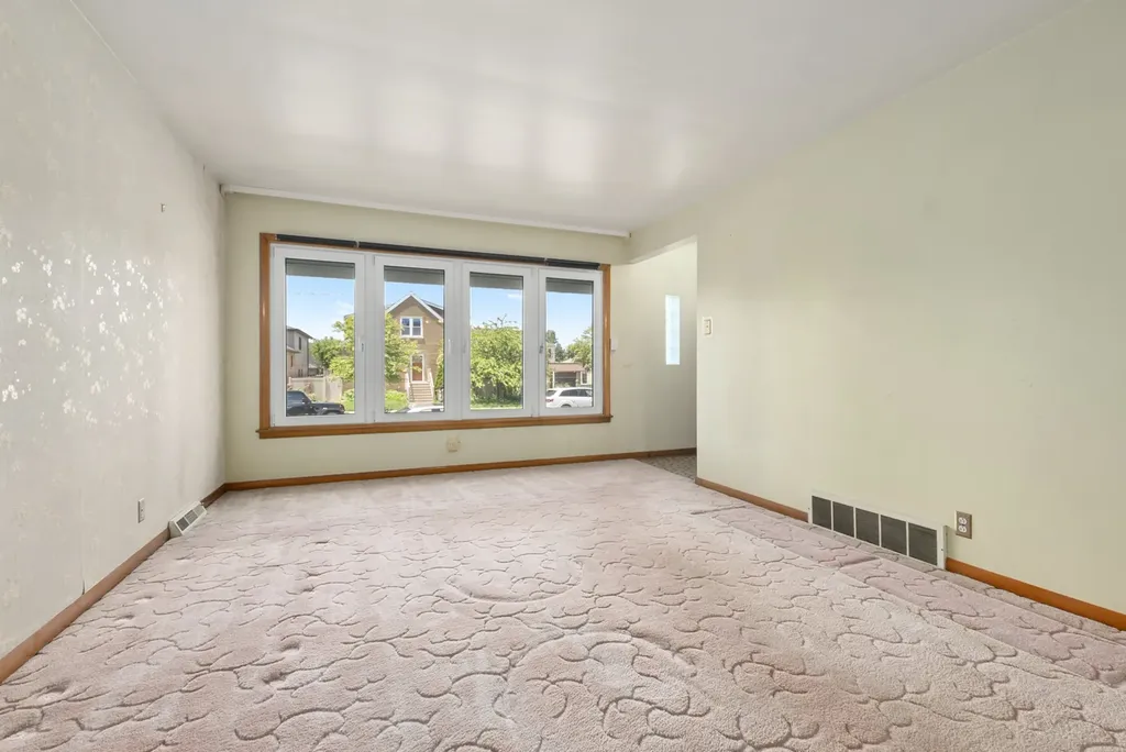 6235 South Nashville Avenue Chicago IL 60638