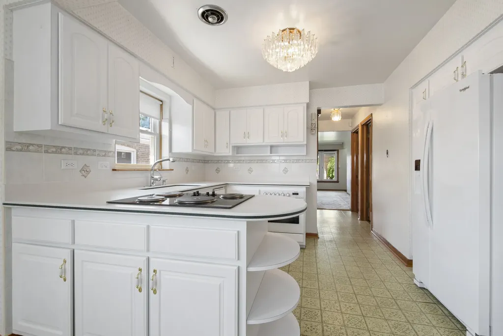 6235 South Nashville Avenue Chicago IL 60638