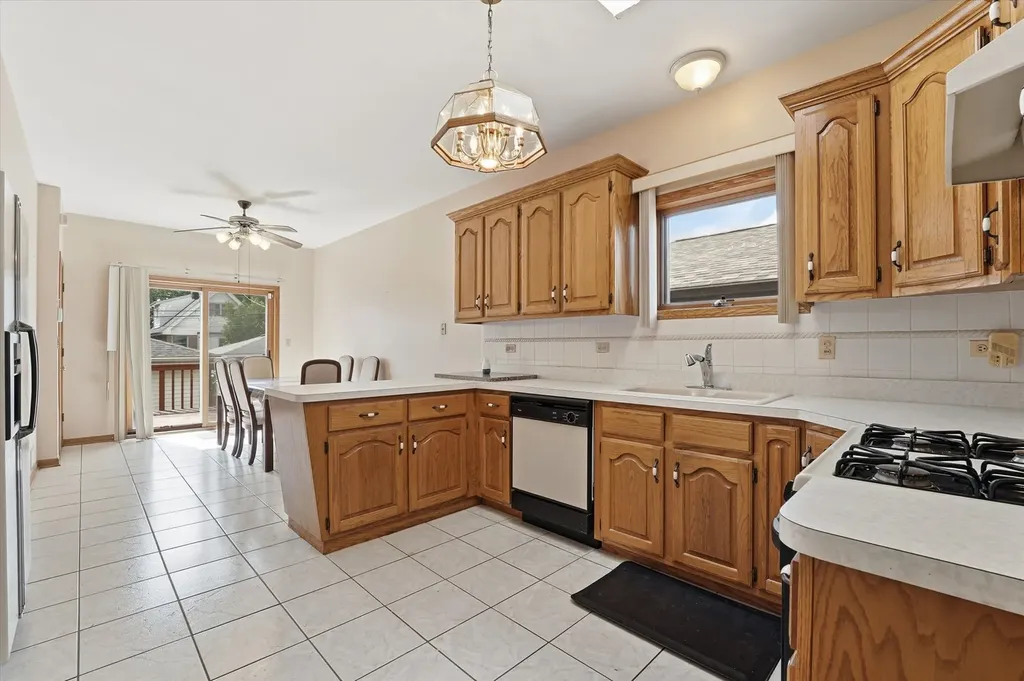 4818 North Sayre Avenue Chicago IL 60656