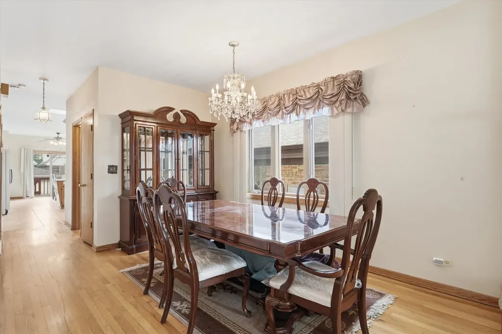 4818 North Sayre Avenue Chicago IL 60656
