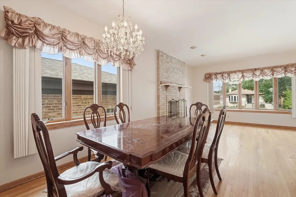 4818 North Sayre Avenue Chicago IL 60656
