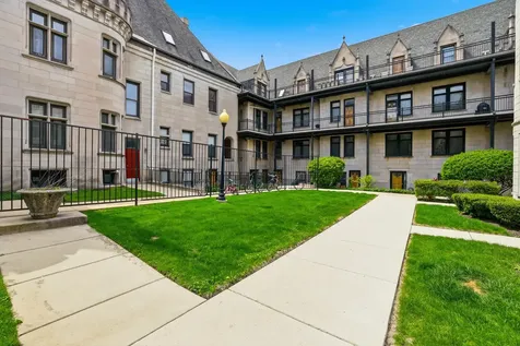 4938 South Drexel Boulevard Chicago IL 60615