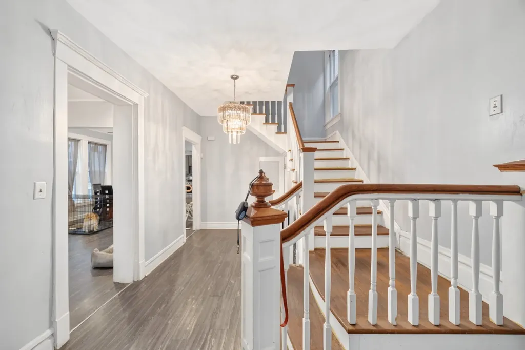 8956 South Dauphin Avenue Chicago IL 60619
