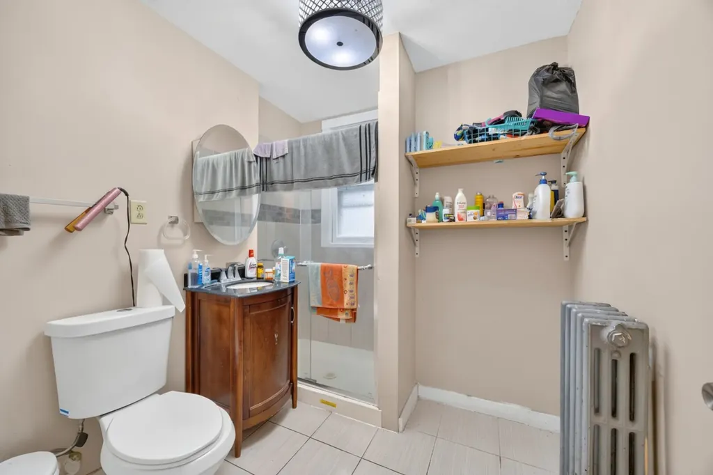 8956 South Dauphin Avenue Chicago IL 60619