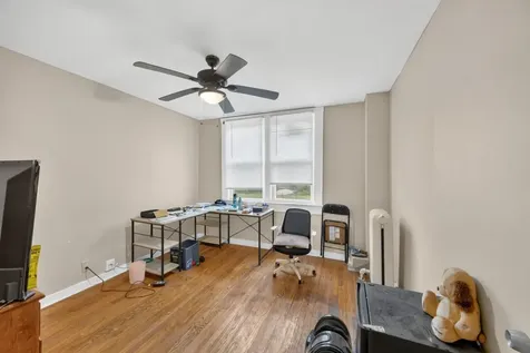 8956 South Dauphin Avenue Chicago IL 60619