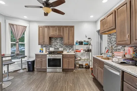 8956 South Dauphin Avenue Chicago IL 60619