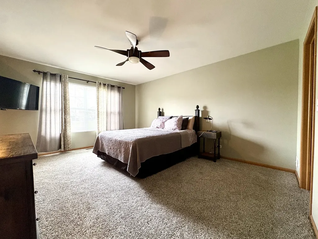 3150 Montrose Drive Lake In The Hills IL 60156