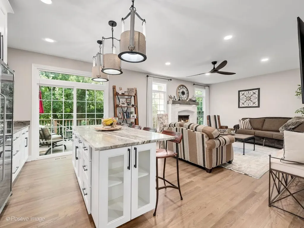 324 Turnberry Lane Glen Ellyn IL 60137