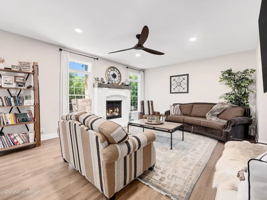 324 Turnberry Lane Glen Ellyn IL 60137