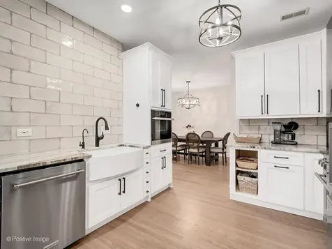 324 Turnberry Lane Glen Ellyn IL 60137