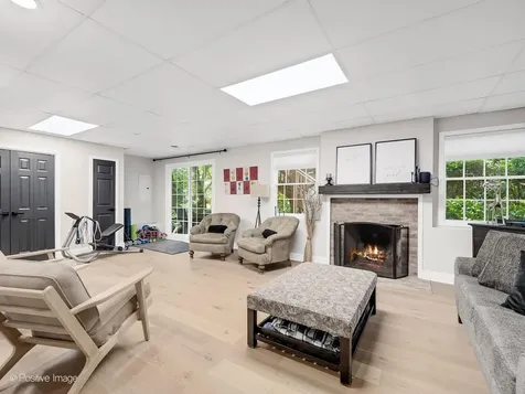 324 Turnberry Lane Glen Ellyn IL 60137