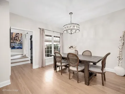 324 Turnberry Lane Glen Ellyn IL 60137