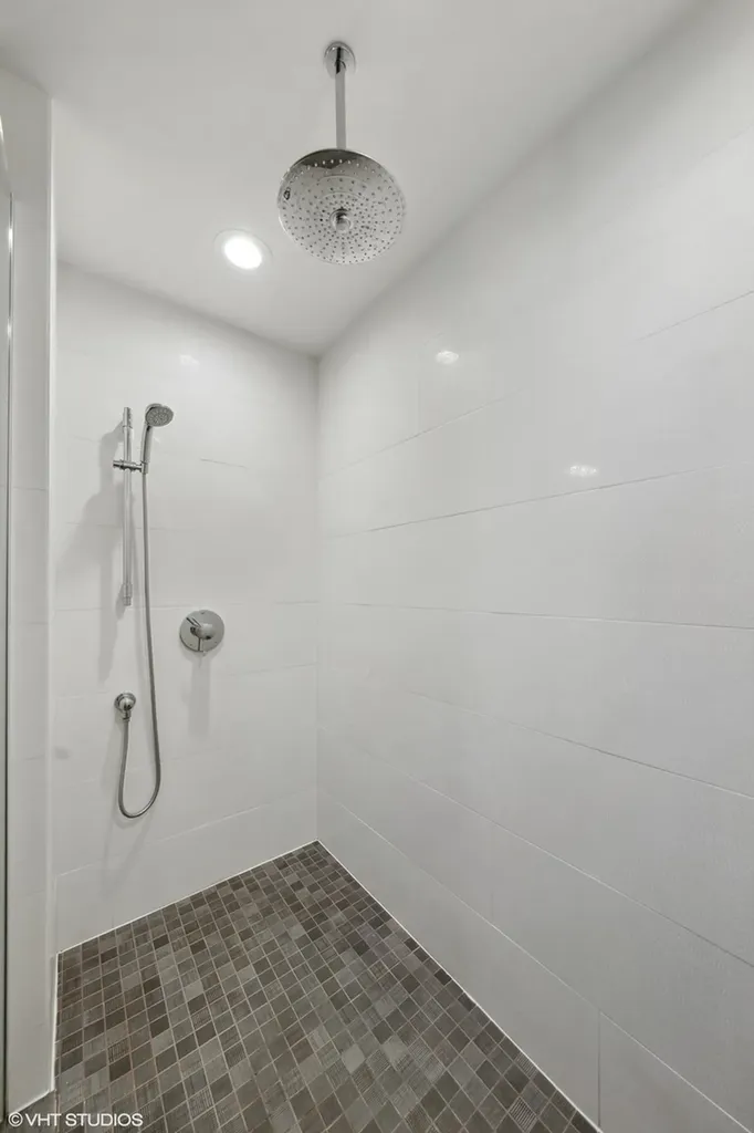 1203 West Superior Street Chicago IL 60642