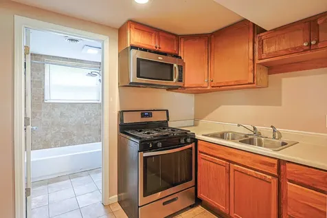 1412 Windsor Circle Carpentersville IL 60110