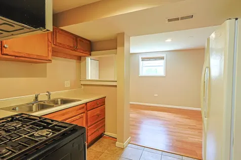 1412 Windsor Circle Carpentersville IL 60110
