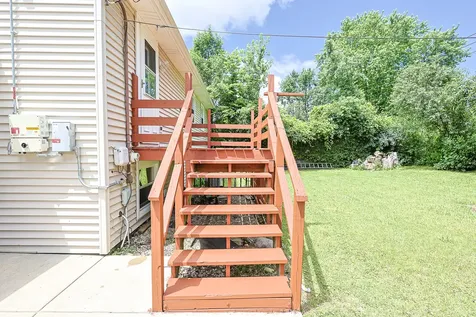 1412 Windsor Circle Carpentersville IL 60110