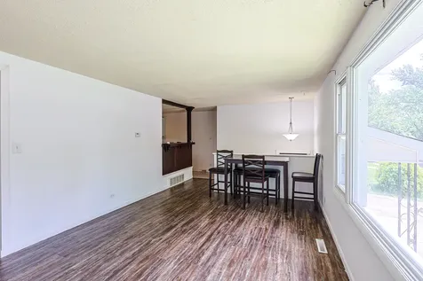 1412 Windsor Circle Carpentersville IL 60110