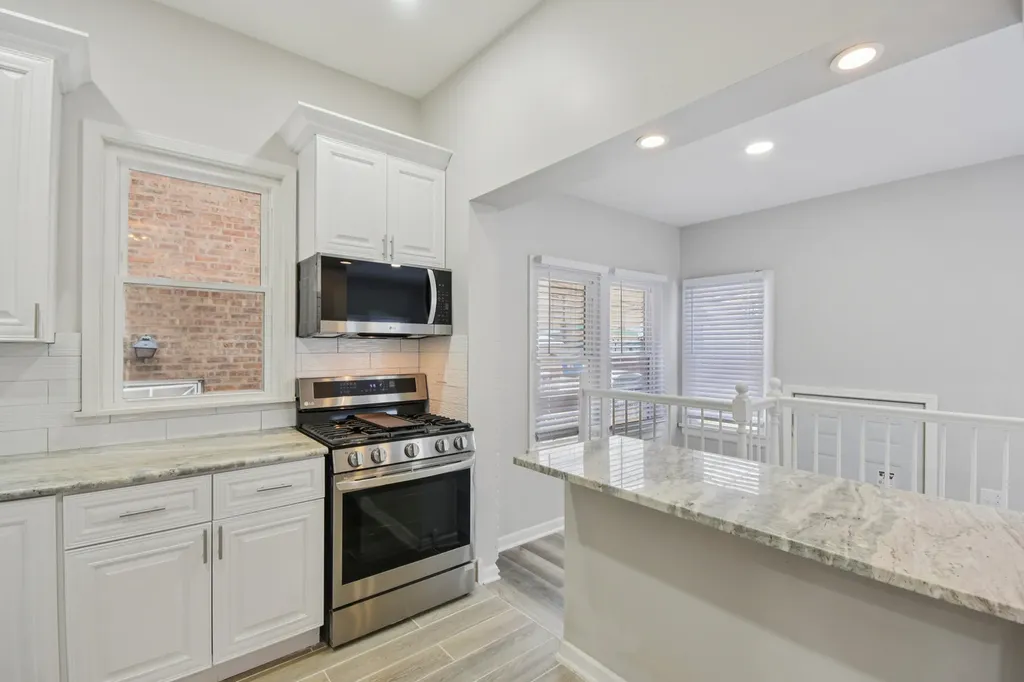 5718 West Superior Street Chicago IL 60644
