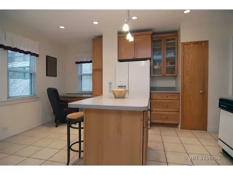 408 West Briar Place Chicago IL 60657